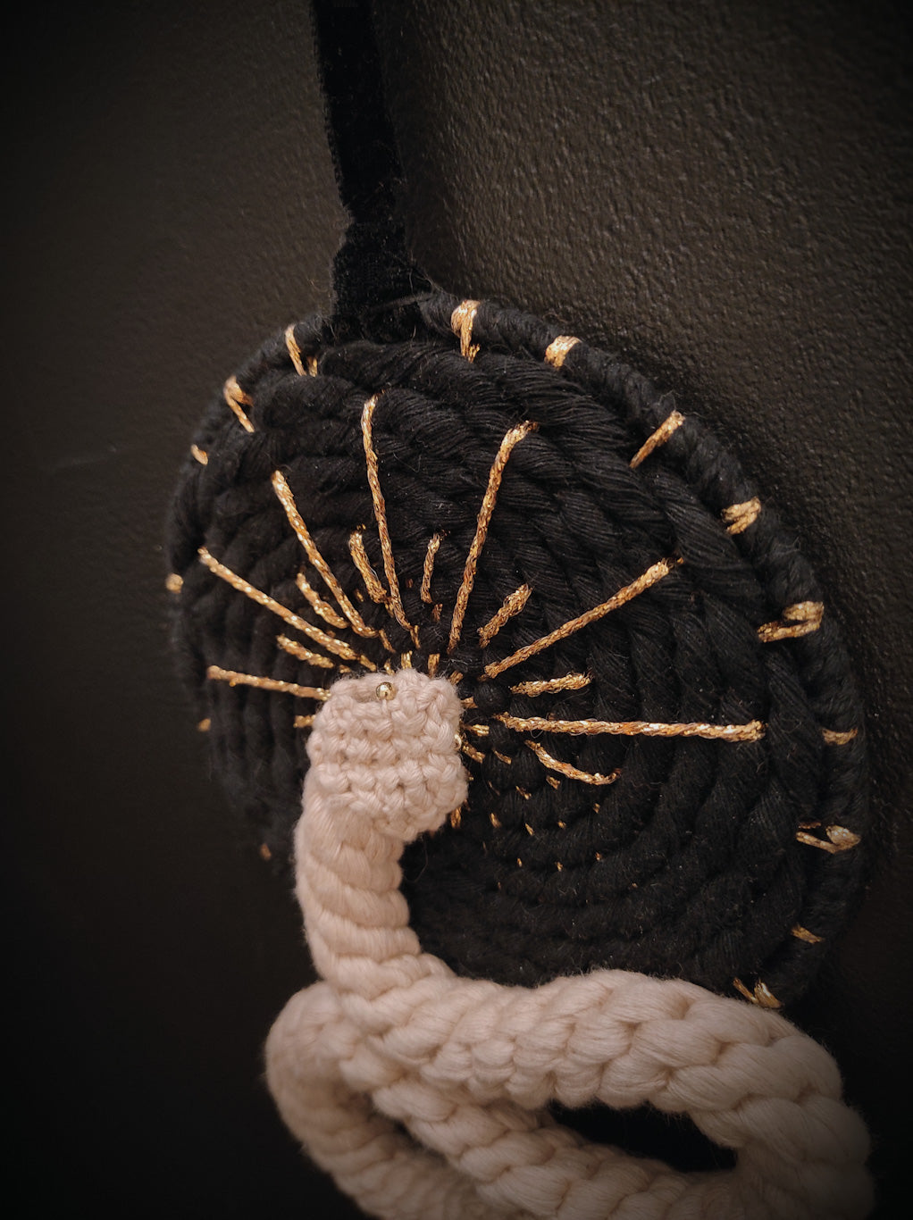 Bijou de mur Naga N°4
